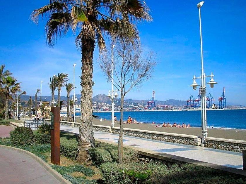 Munoz Degrain Apartamento Apartment Malaga Exterior photo